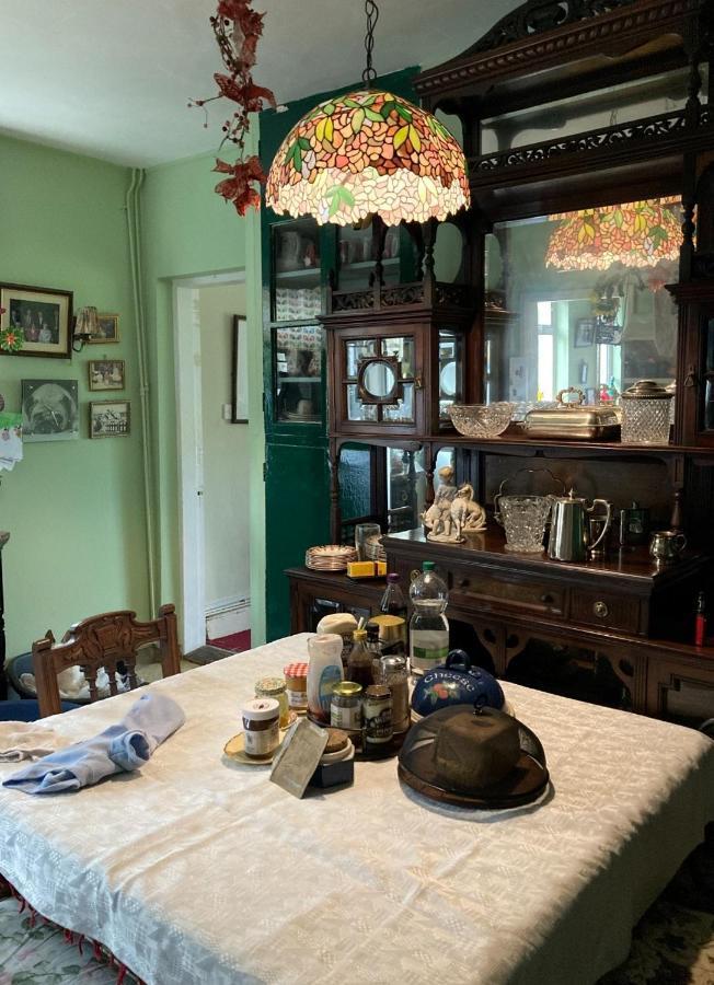 King Size Bed, Private Parking, Centrally Located Kilkenny Buitenkant foto